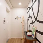 New 3br W Rooftop & Balcony Views By Lovelystay Apartment Porto