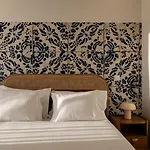 New 3br W Rooftop & Balcony Views By Lovelystay