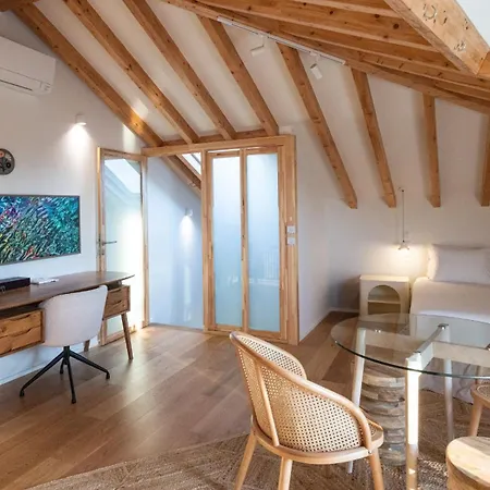 New 3br W Rooftop & Balcony Views By Lovelystay Oporto