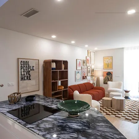 Apartment New 3br W Rooftop & Balcony Views By Lovelystay Porto