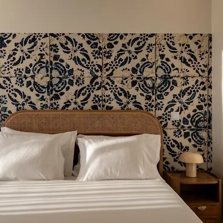 New 3br W Rooftop & Balcony Views By Lovelystay