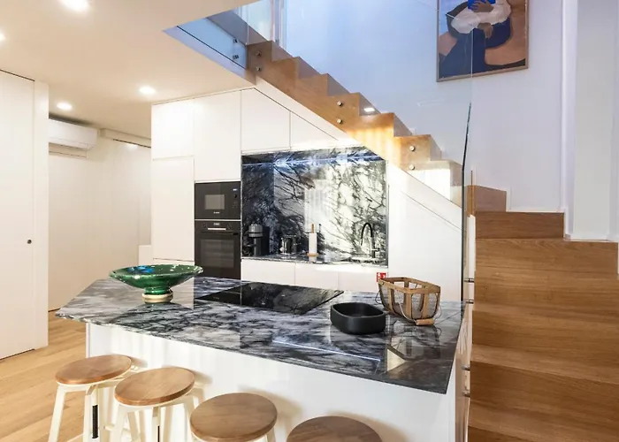 New 3br W Rooftop & Balcony Views By Lovelystay Porto