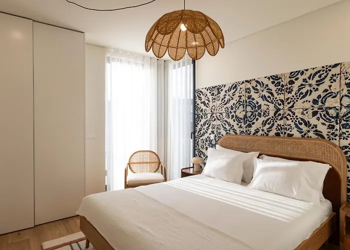 New 3br W Rooftop & Balcony Views By Lovelystay * Porto