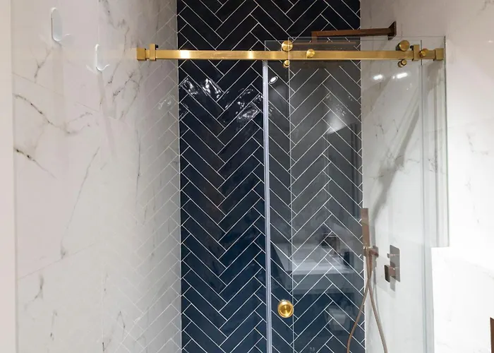 Apartment New 3br W Rooftop & Balcony Views By Lovelystay Porto