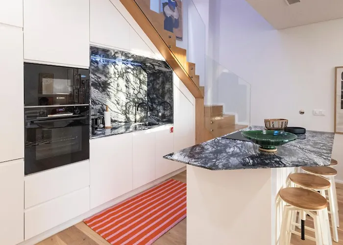 New 3br W Rooftop & Balcony Views By Lovelystay Porto